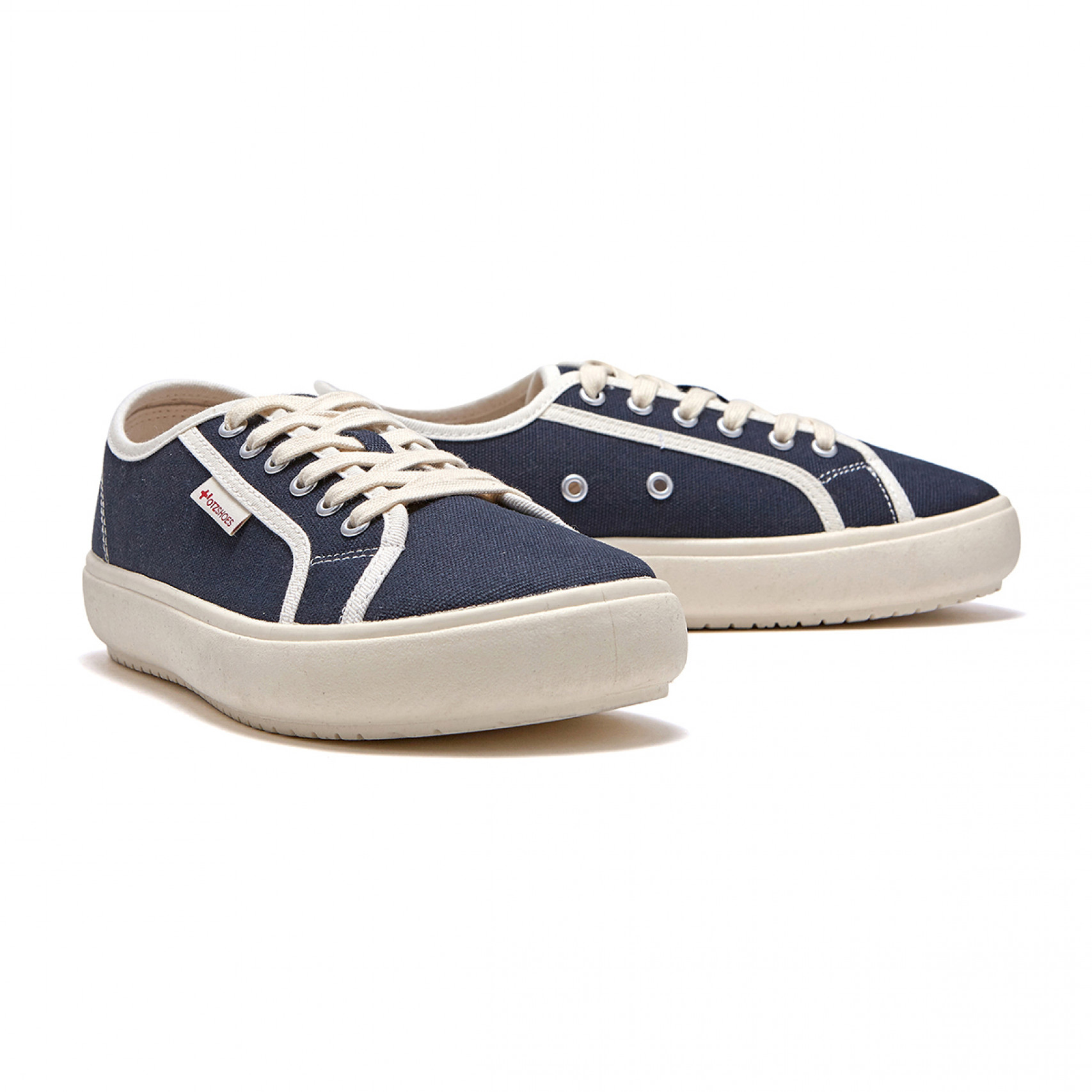 Pilgrim V3 Canvas Sneakers
