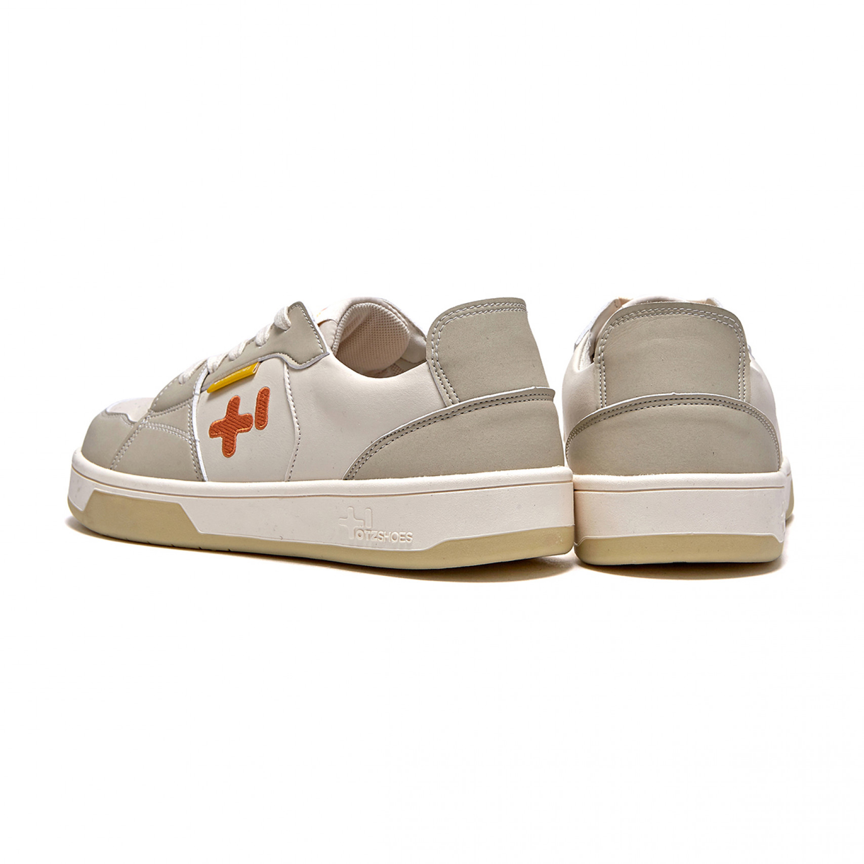Rio Court Sneakers