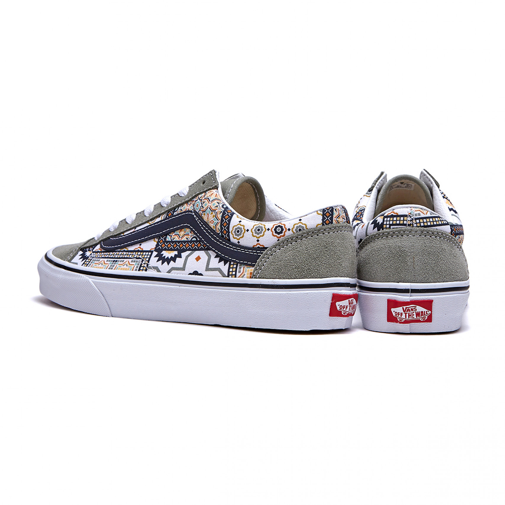 Style 36 / VN0A54F66881