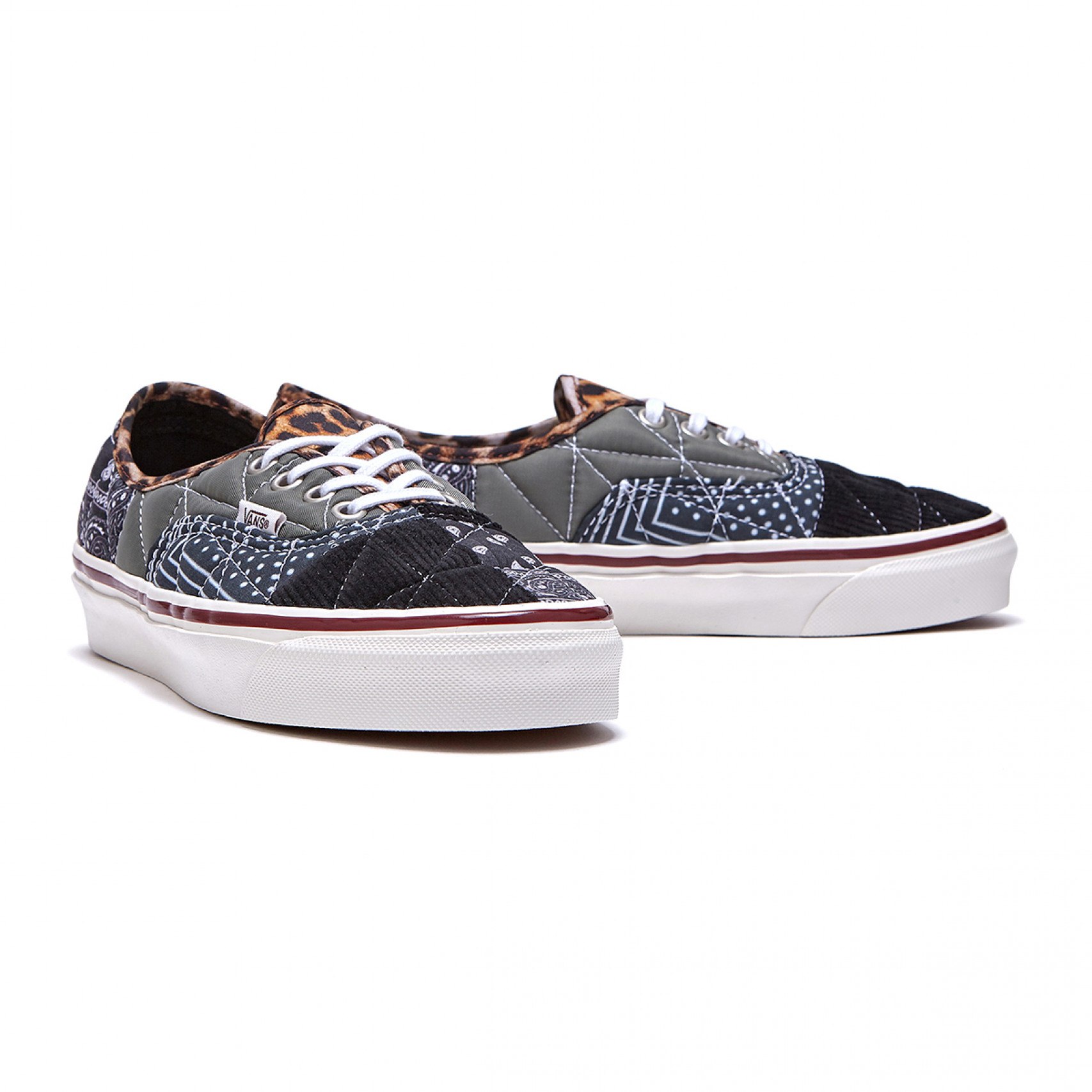 Authentic 44 DX PW / VN0A54F99GU1
