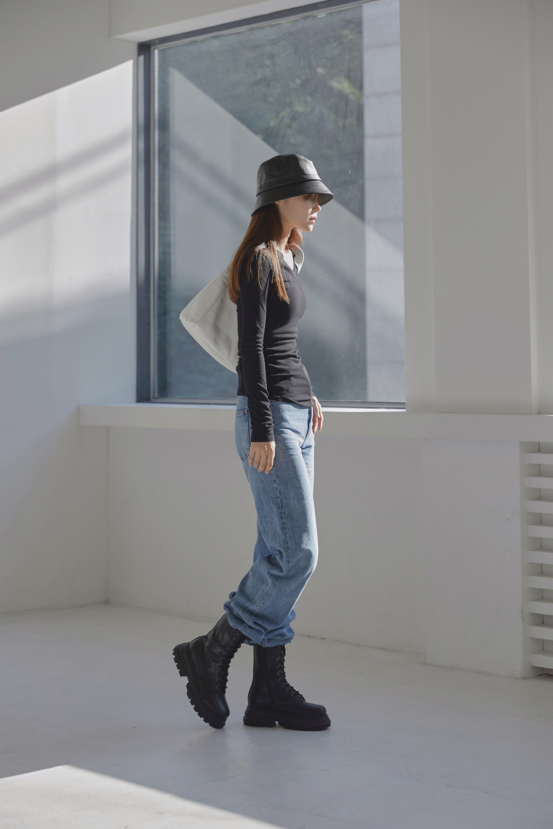 청키 레더 유틸리티 부츠 Chunky Leather Utility Boots