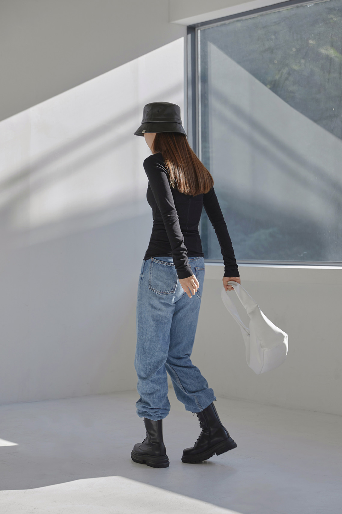 청키 레더 유틸리티 부츠 Chunky Leather Utility Boots