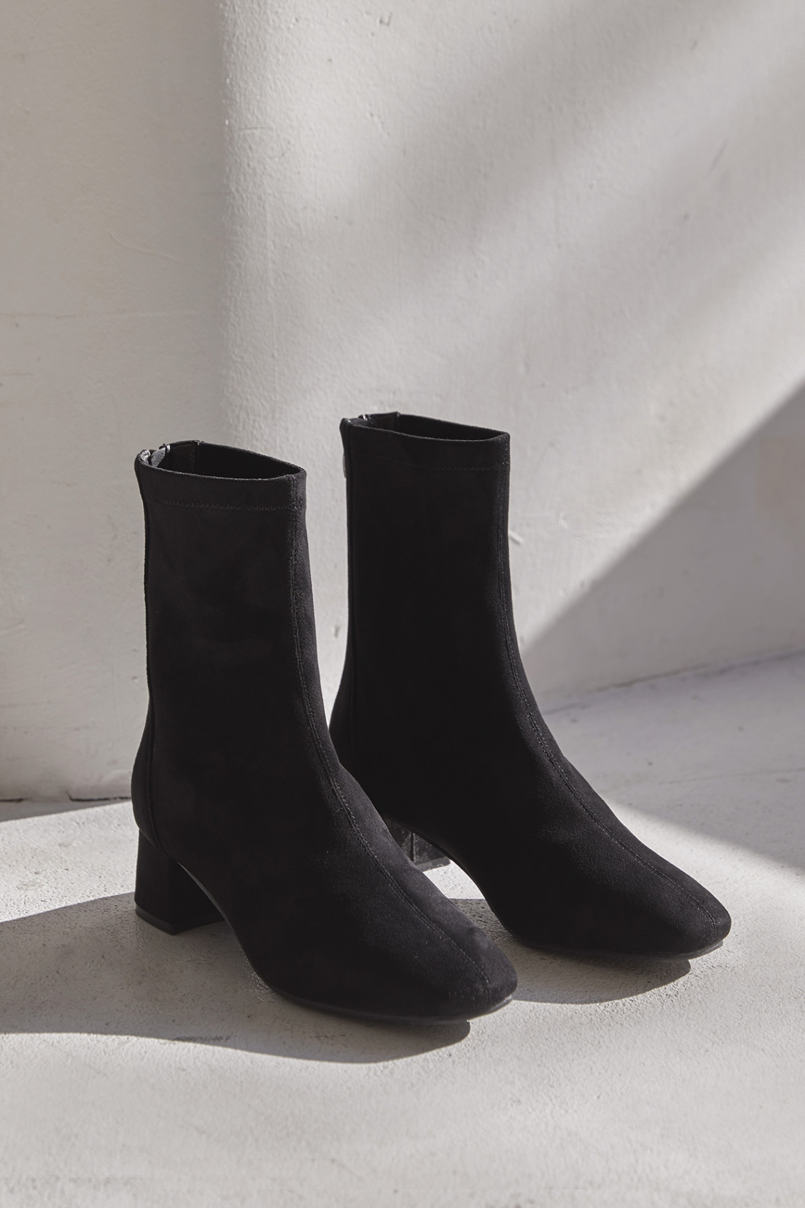 스웨이드 앵클부츠 블랙 Suede Ankle Boots Black