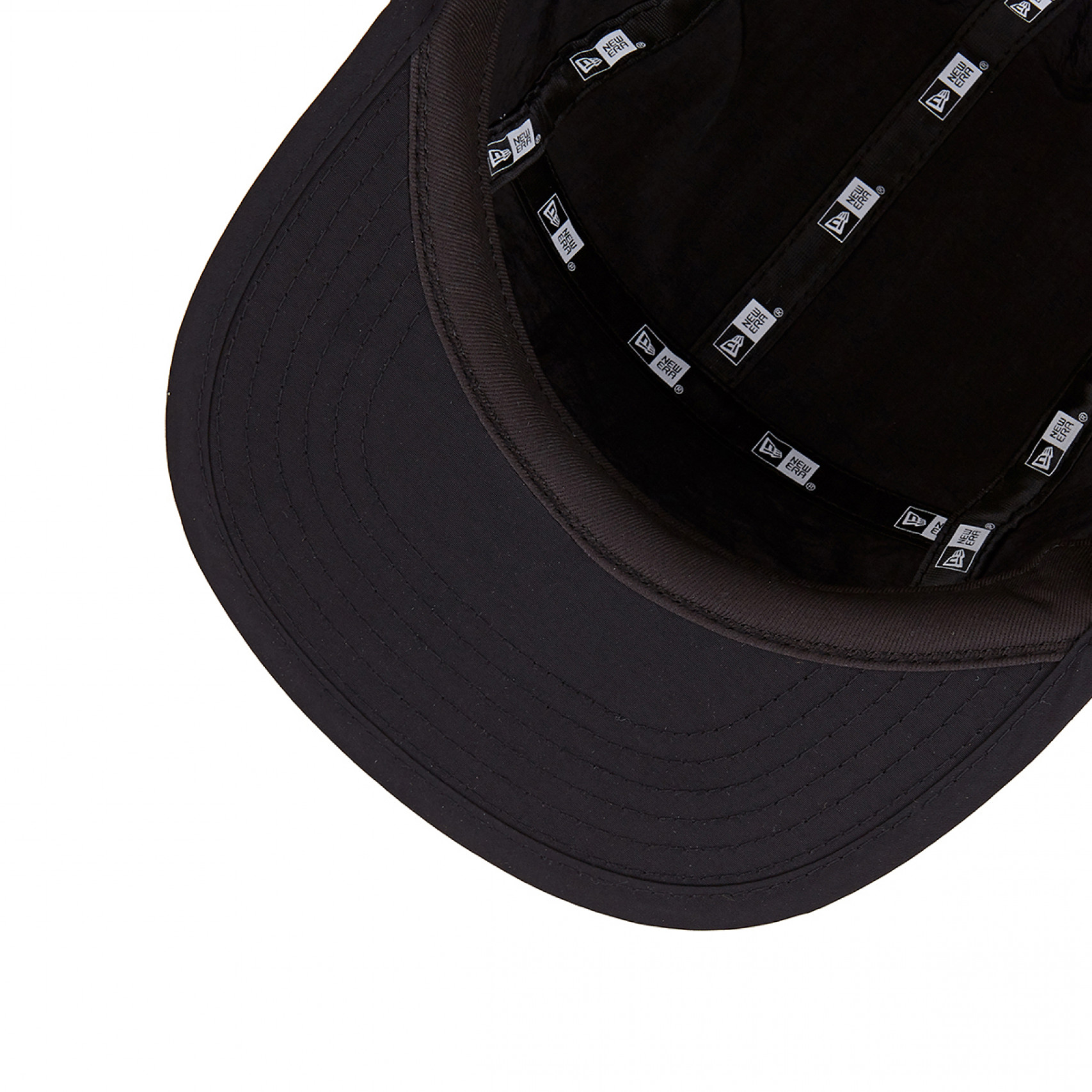 캠퍼 나일론 트랙 제트캡 블랙