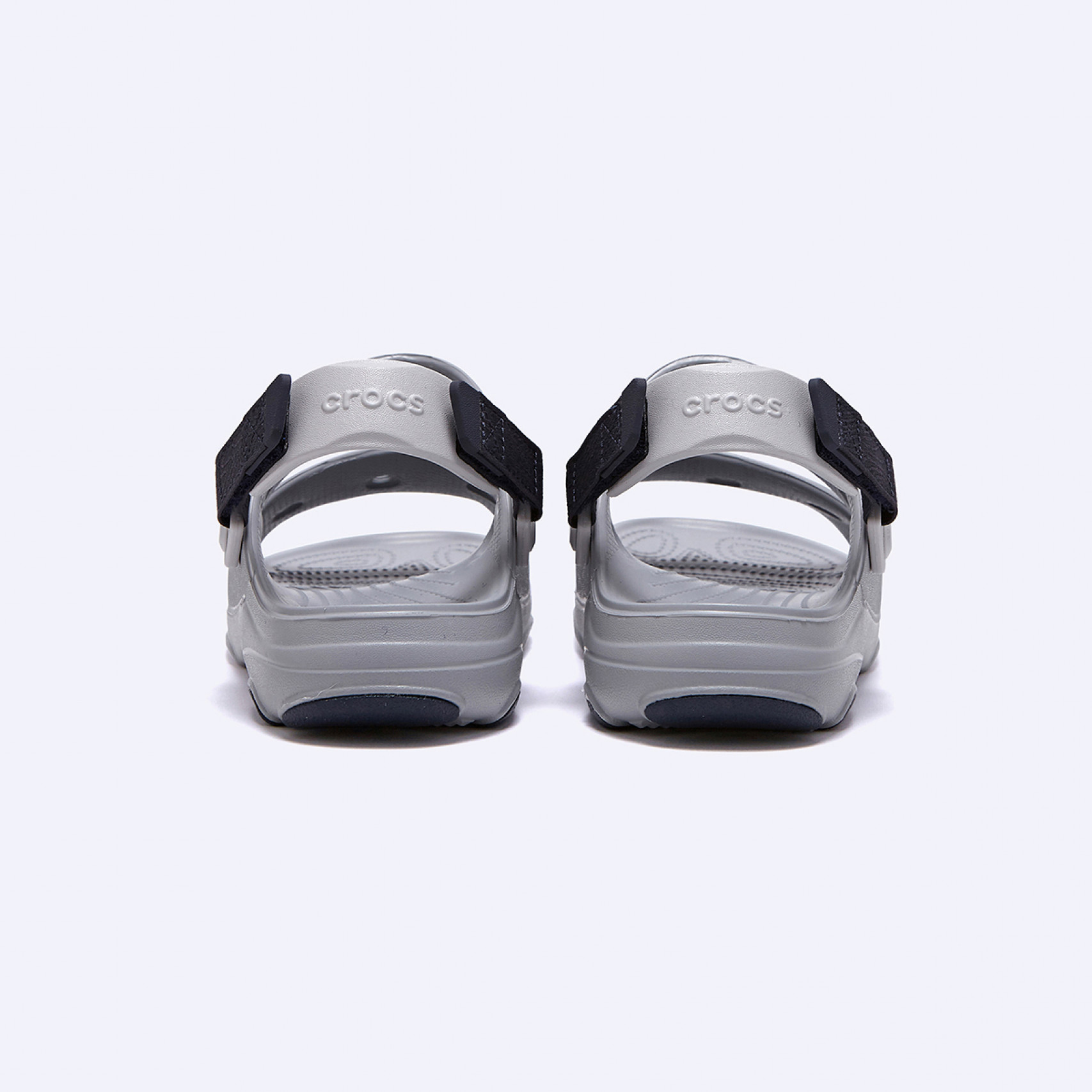 크록스 클래식 올 터레인 샌들 라이트그레이 / 207711-007