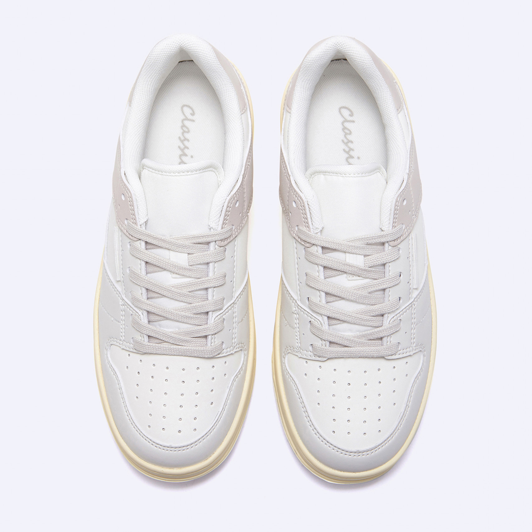 버티컬 코트 트레이너 스니커즈 화이트 / FLCCDA2U22