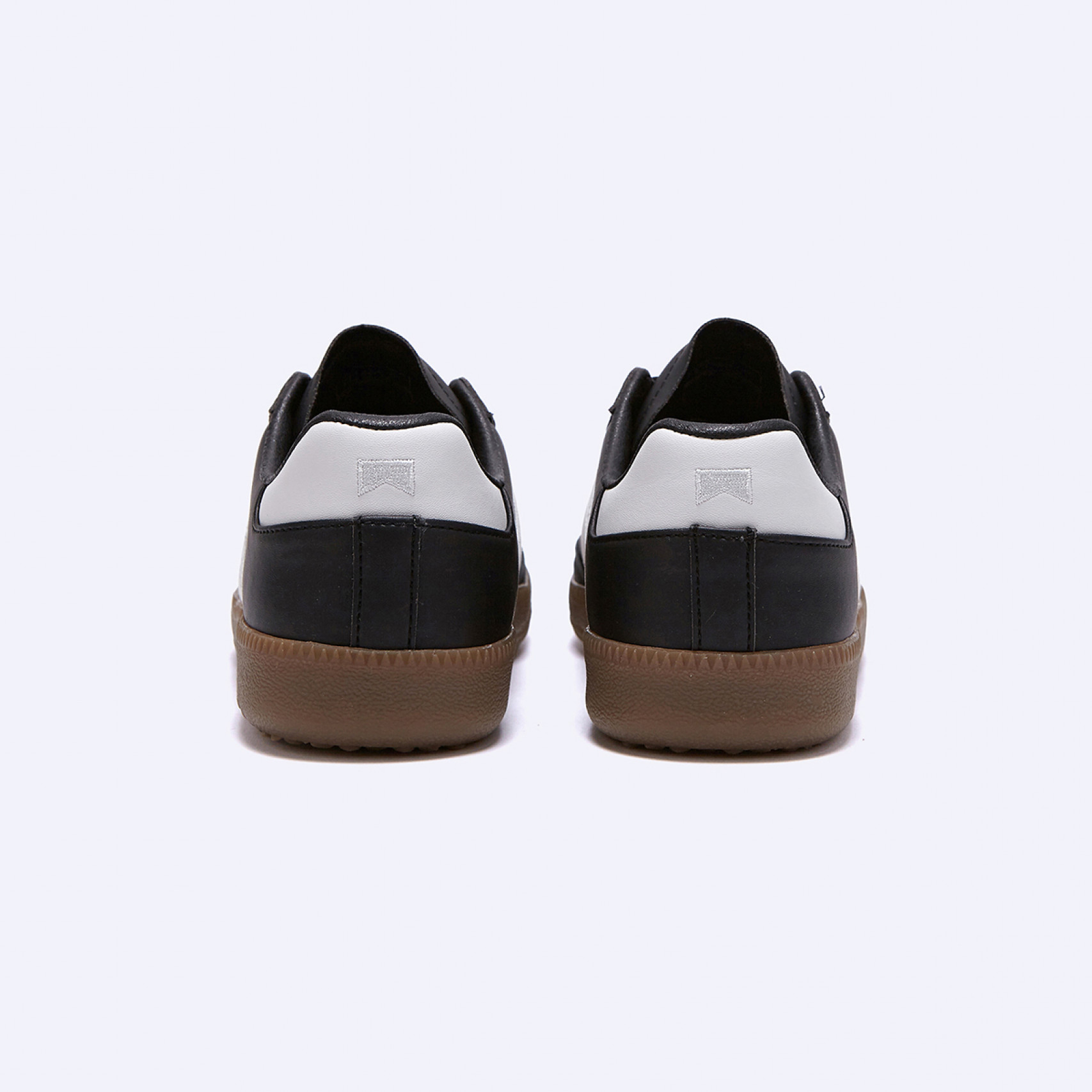 호리즈널 테라스 트레이너 스니커즈 블랙 / FLCCDA2U21