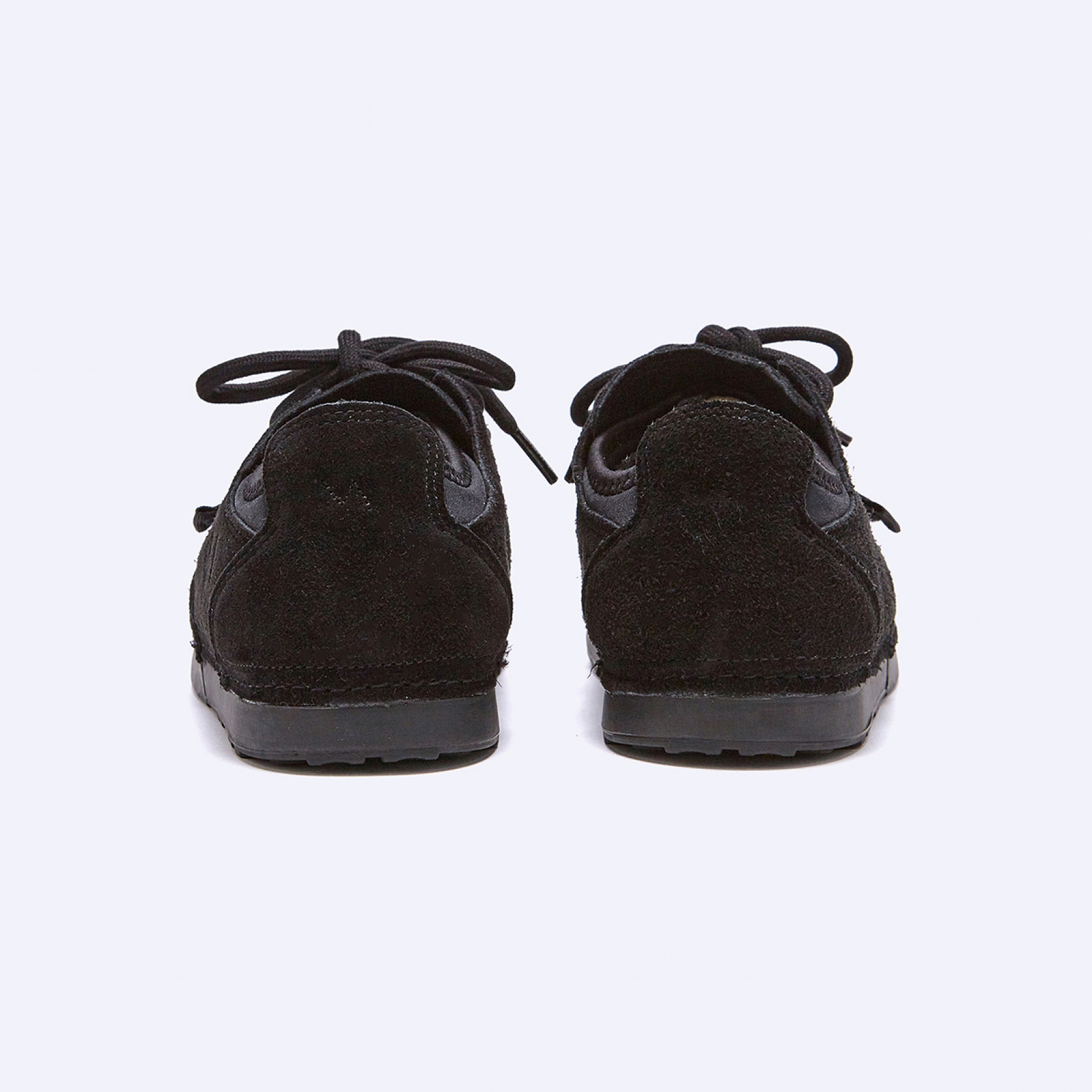 3300 스웨이드 로우 올 블랙 / FLOTDA0U17