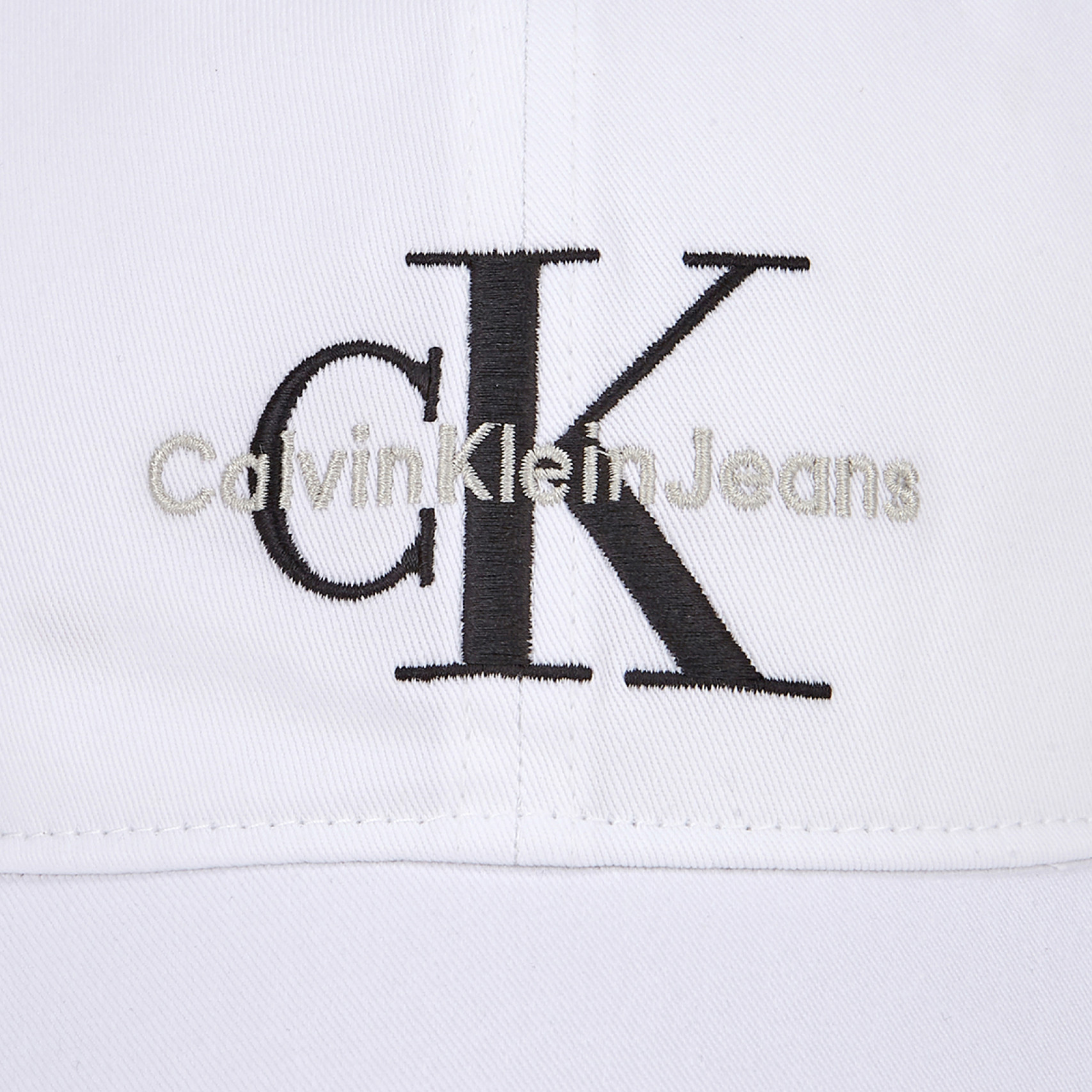 CKJ 모노그램 엠브로이더리 볼캡 화이트 / HX0263391