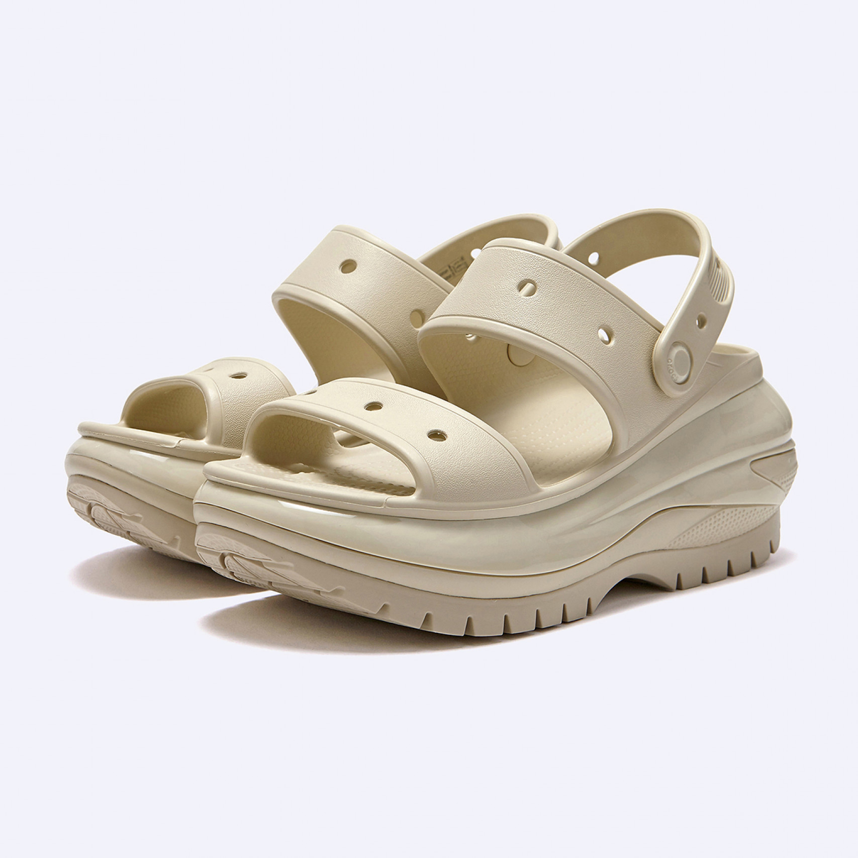 클래식 메가 크러쉬 샌들 베이지 / 207989-2Y2