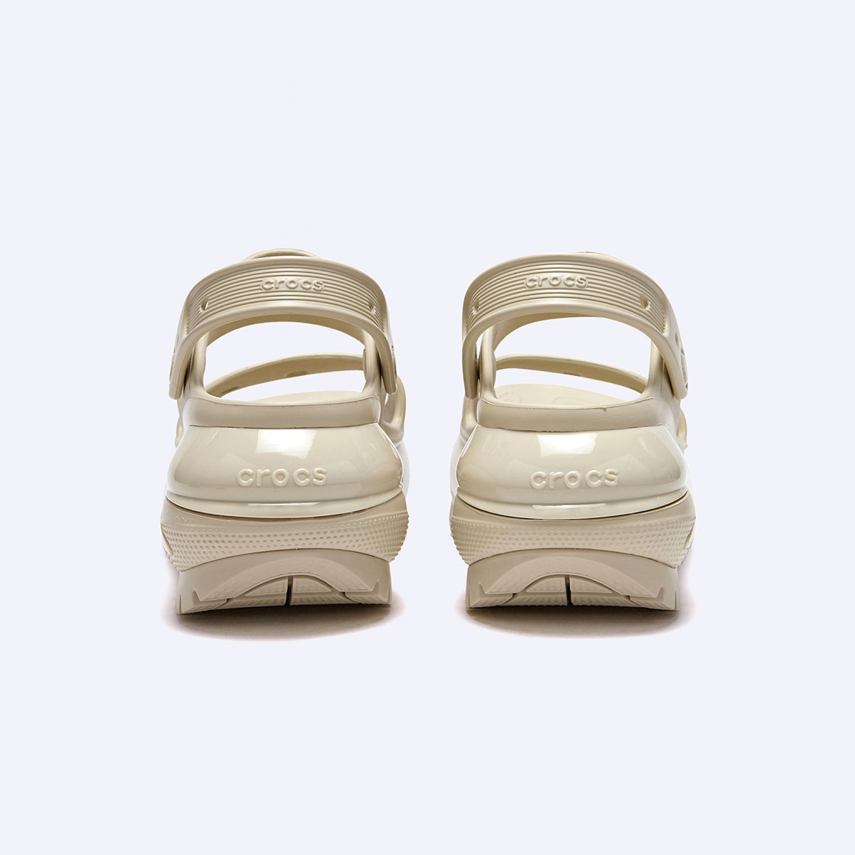 클래식 메가 크러쉬 샌들 베이지 / 207989-2Y2