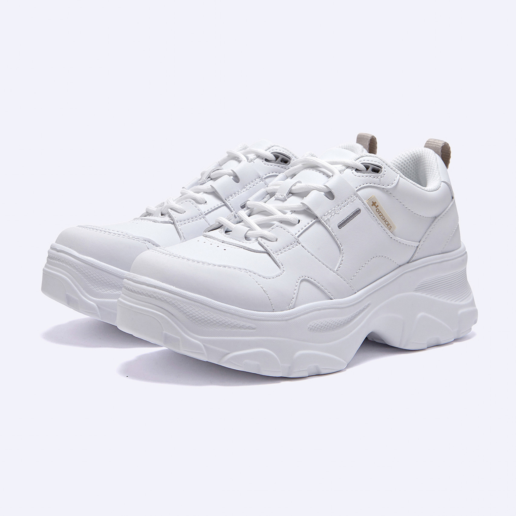 로미타 플랫폼 스니커즈 화이트 / FLOTEA1W02