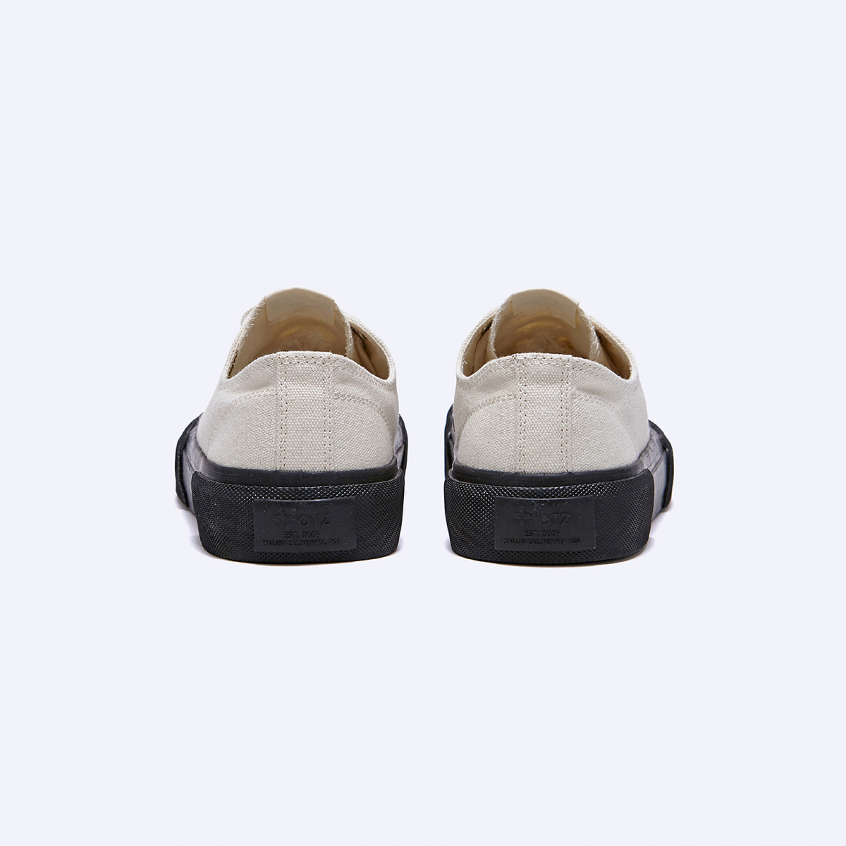 피스모 블랙 라인 화이트 / FLOTEA1U09