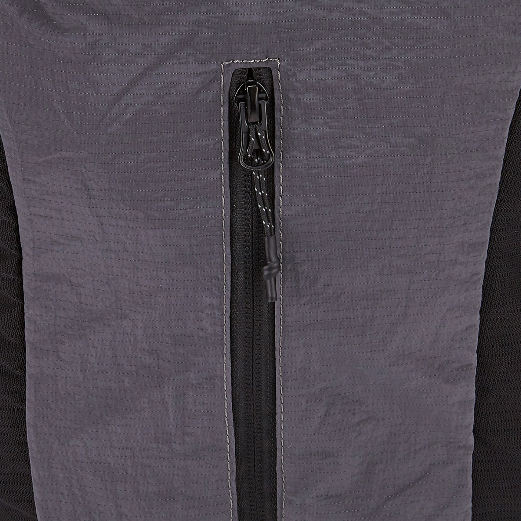 SYMBOL NYLON DAYPACK - CHARCOAL