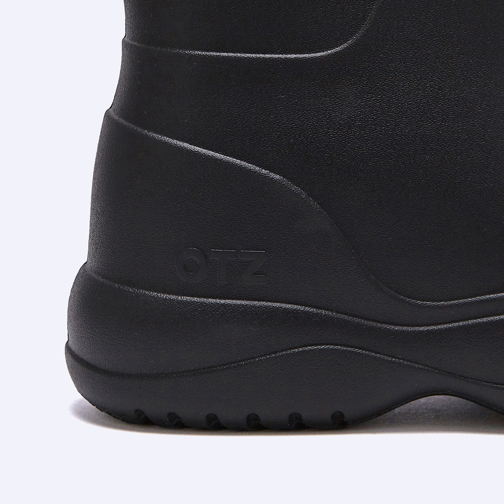 비들 플랫폼 레인부츠 숏 블랙 / FLOTES2U20