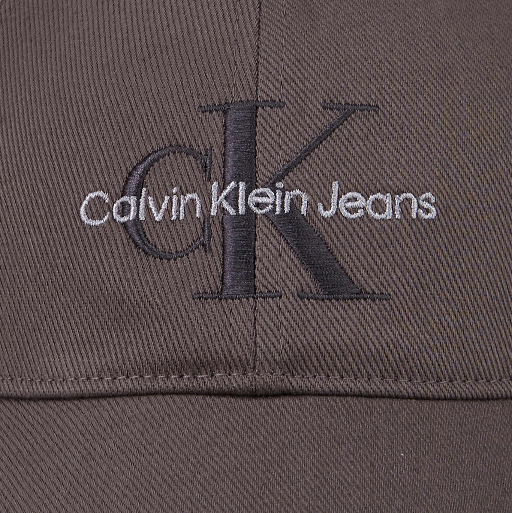 CKJ 모노그램 엠브로이더리 볼캡 차콜 / HX0263032