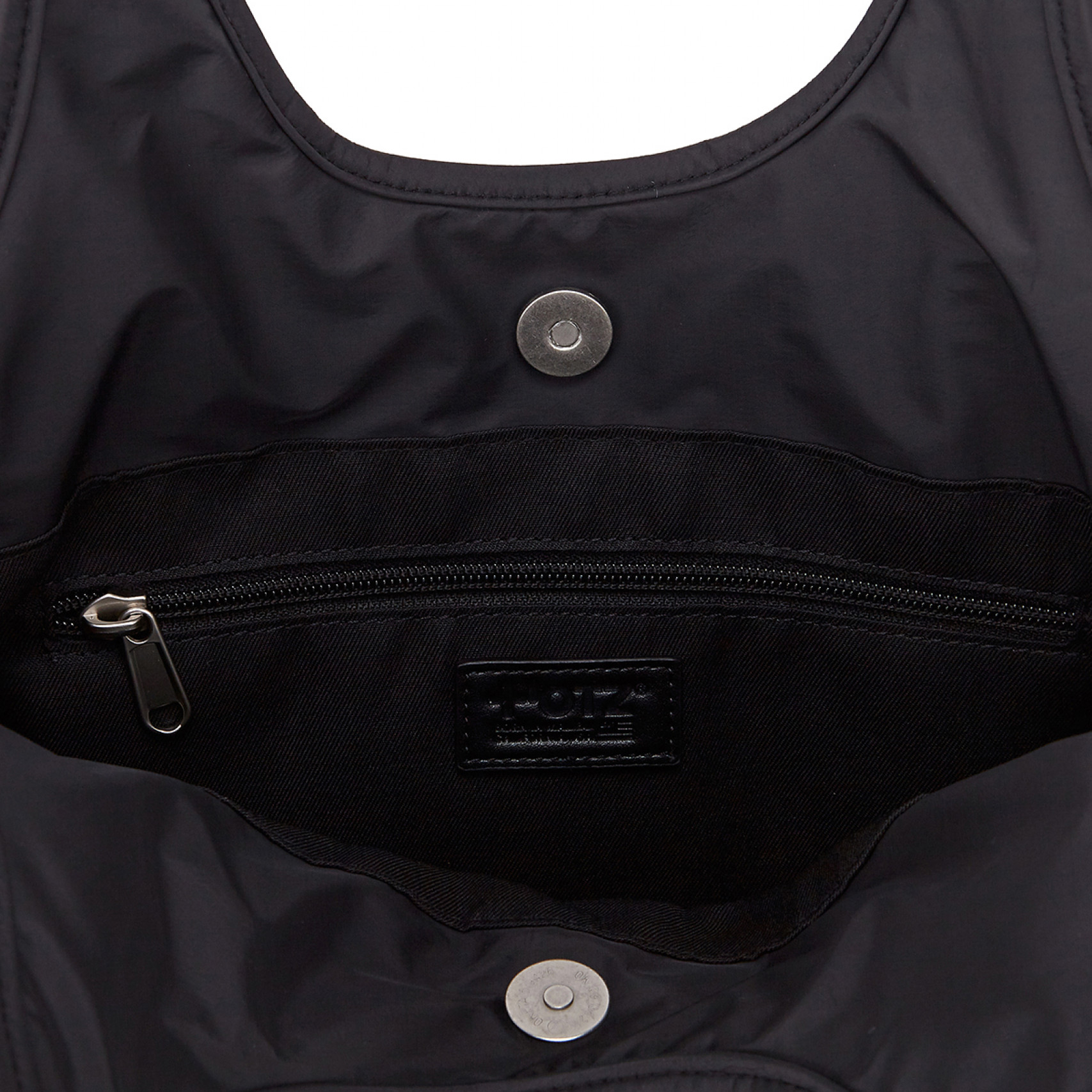 패딩 퀄티드 숄더백 블랙 / FLOTEF4B14