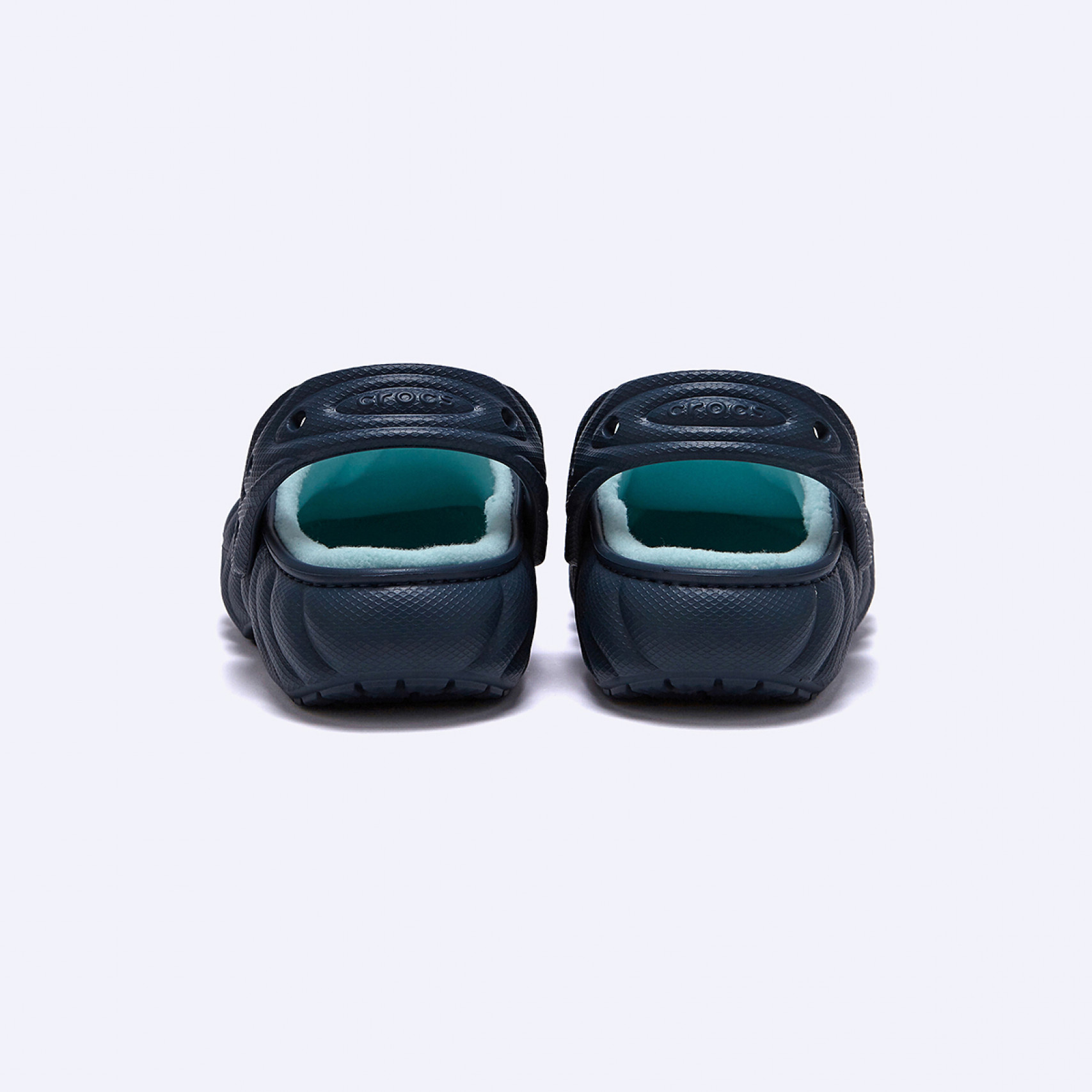 클래식 라인드 오버퍼프 클로그 네이비 / 210059-48I