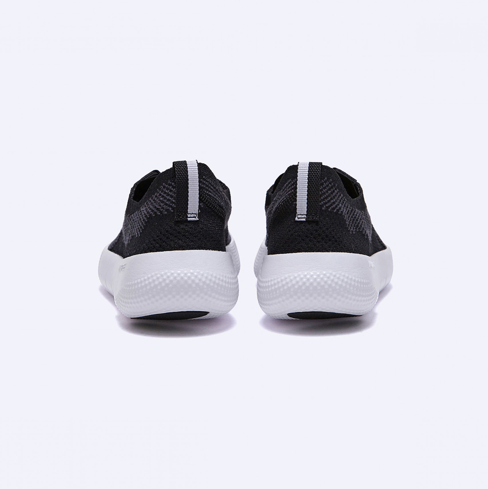 프리 2025 블랙 여성 / HF2720-002