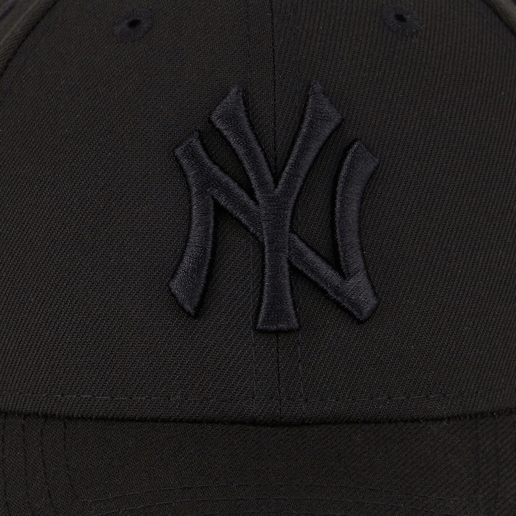 MLB 940 뉴욕양키스 블랙 온 블랙 베이직 볼캡 / 14561896