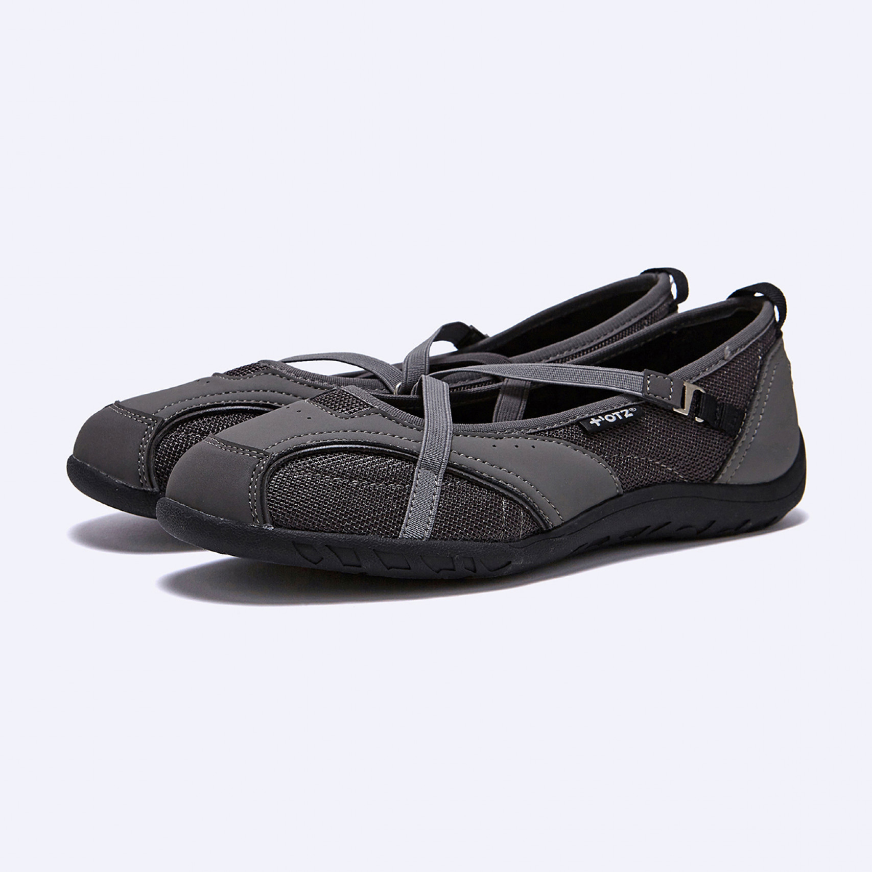 로마리 밴딩 플랫 스니커즈 다크 그레이 / FLOTFA1W12