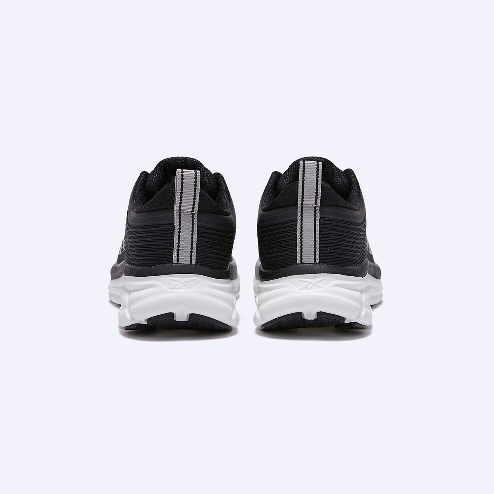 로드 스트라이더 블랙 화이트 / 100233959