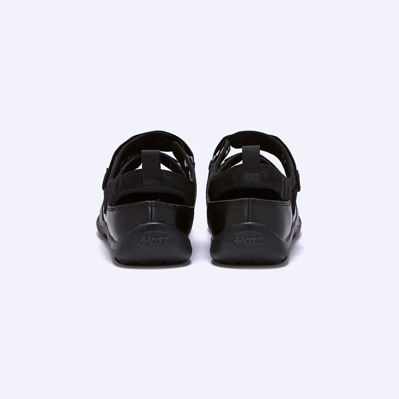 로마리 투 스트랩 플랫 스니커즈 블랙 / FLOTFA1W15