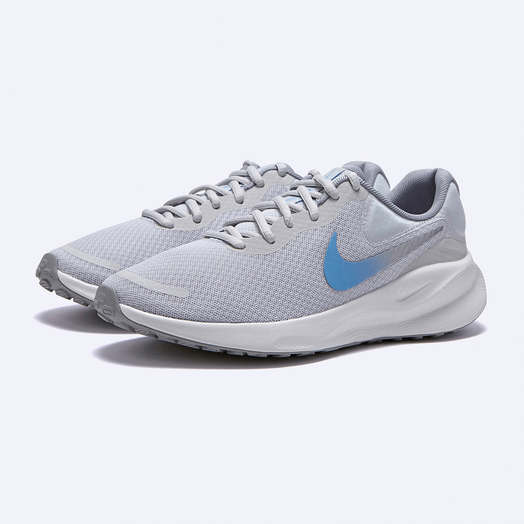 레볼루션 7 화이트 여성 / FB2208-013