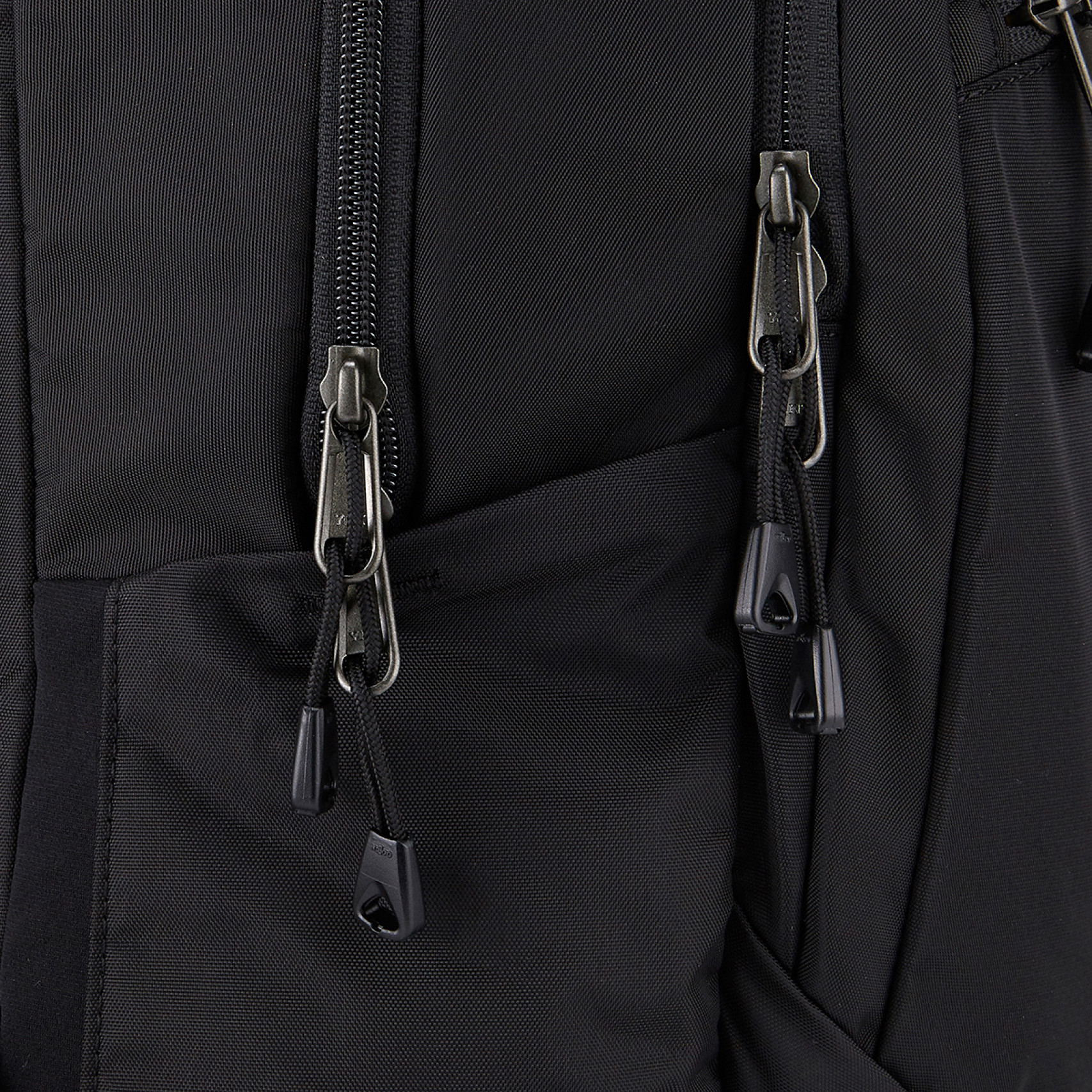 페퍼락 23L 백팩 블랙 / PU8712-010