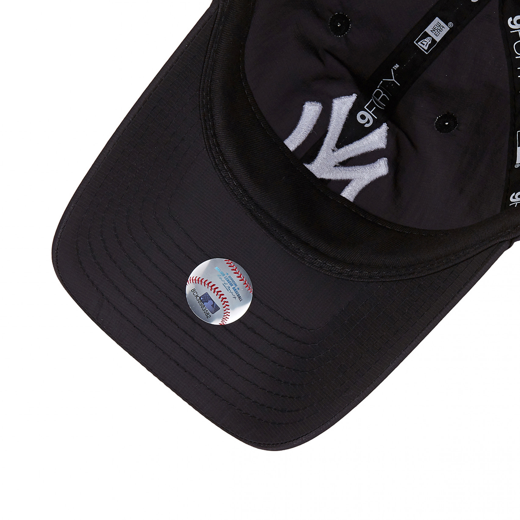 MLB 뉴욕 양키스 나이론 메탈 언스트럭쳐 볼캡 블랙 / 14561850