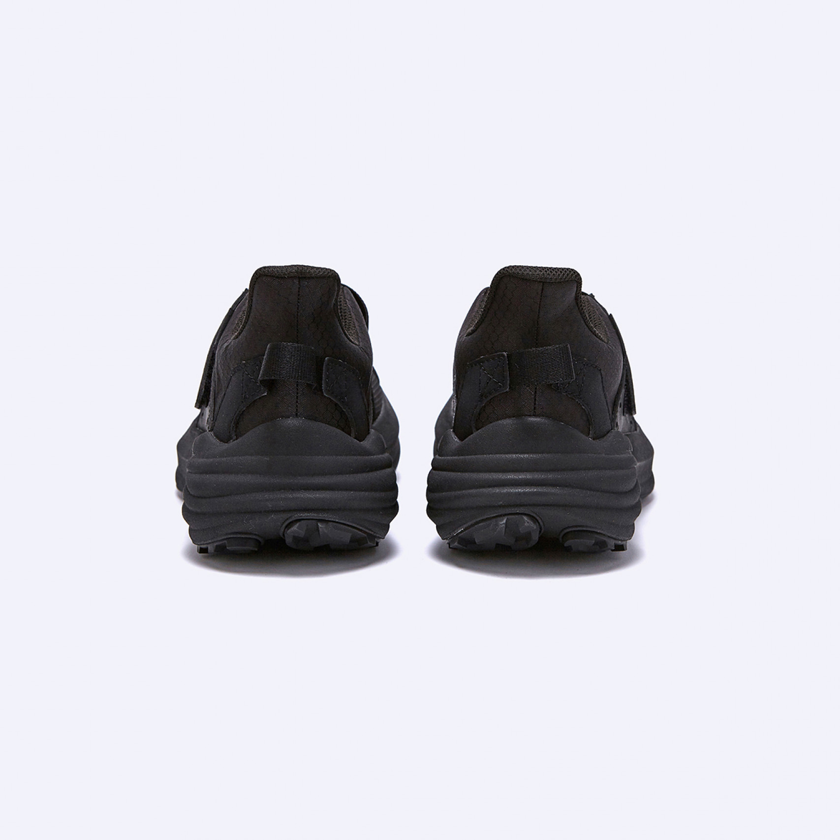 스카이버 스트랩 샌들 블랙 여성 / YU8229-010