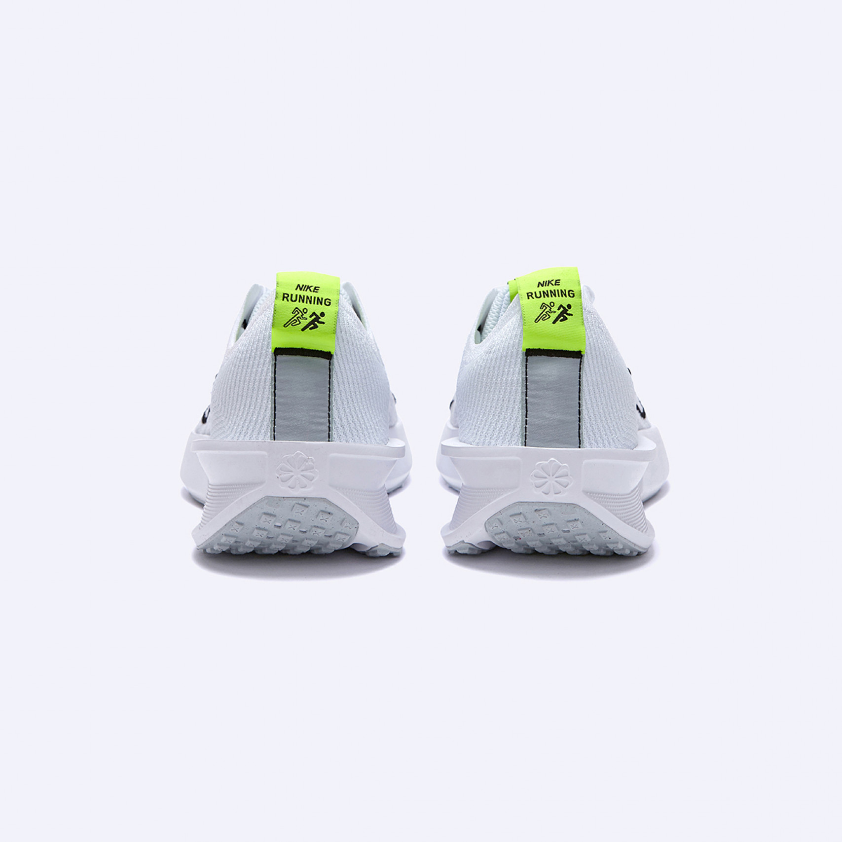 인터랙트 런 화이트 남성 / FD2291-102