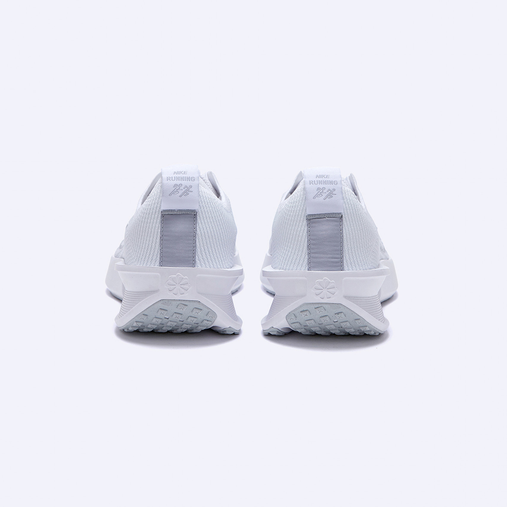 인터랙트 런 화이트 남성 / FD2291-104