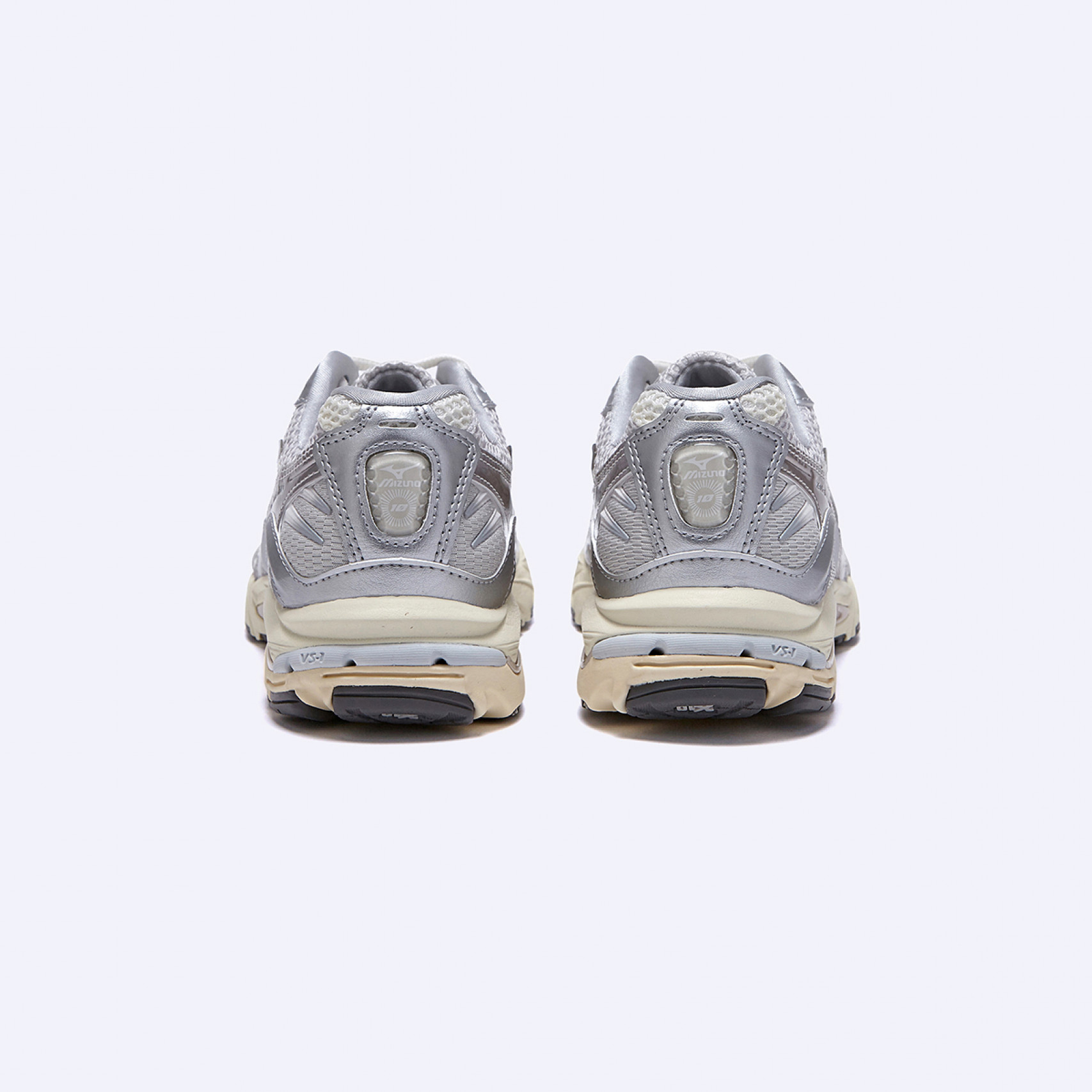 WAVE RIDER 10 실버 / D1GA243104