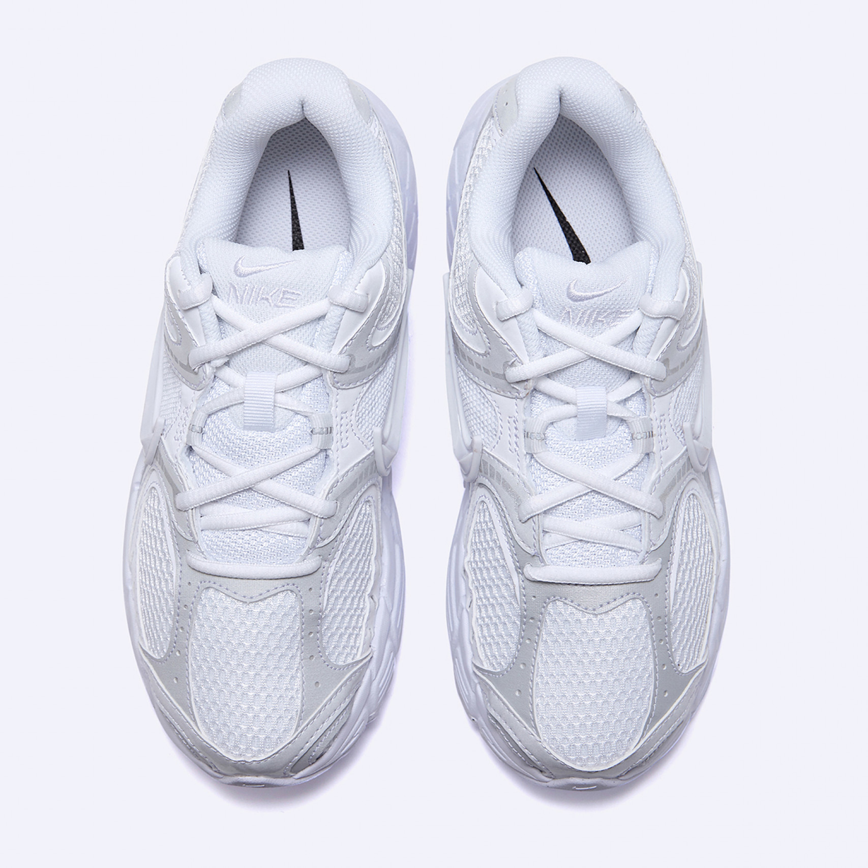 V5 RNR 화이트 여성 / HQ7901-101