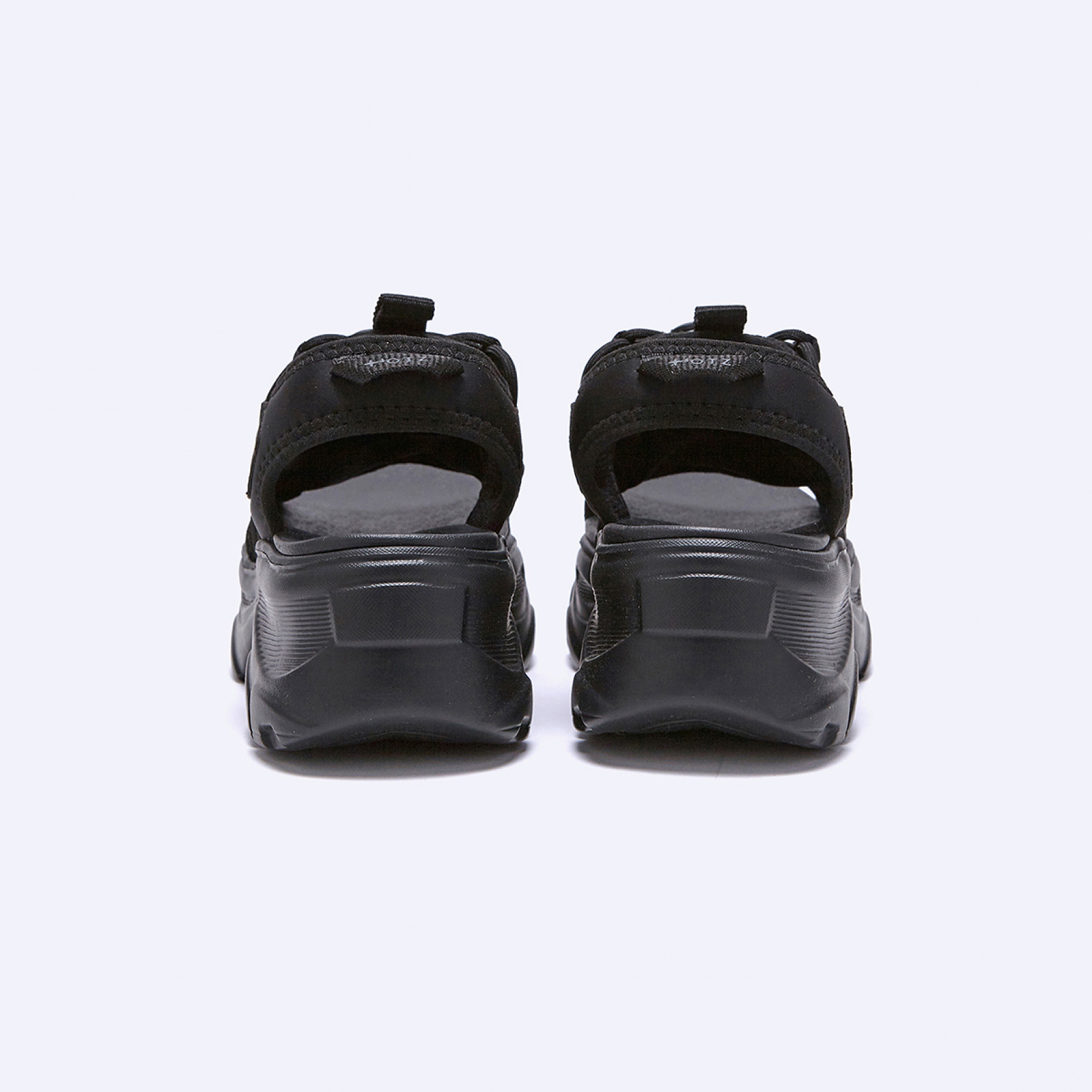 로미타 플랫폼 샌들 블랙 / FLOTFS2W06