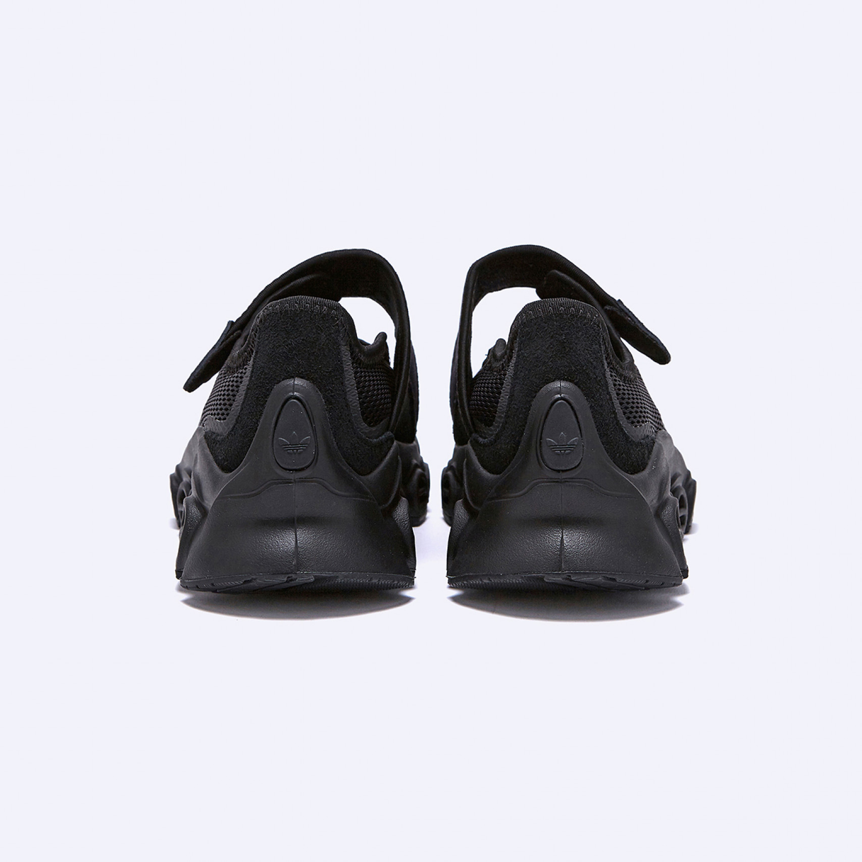 아디폼 메가제인 코어 블랙 / JI2416