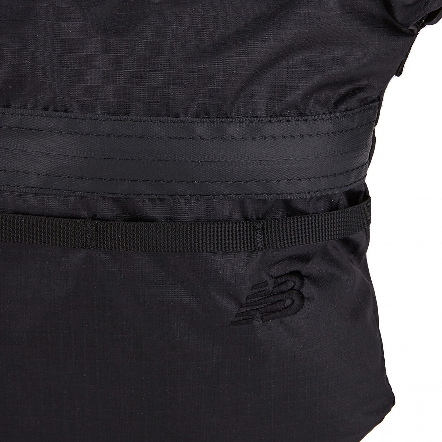 UNI 라이트 샤코슈백 블랙 / NBGCFB1106