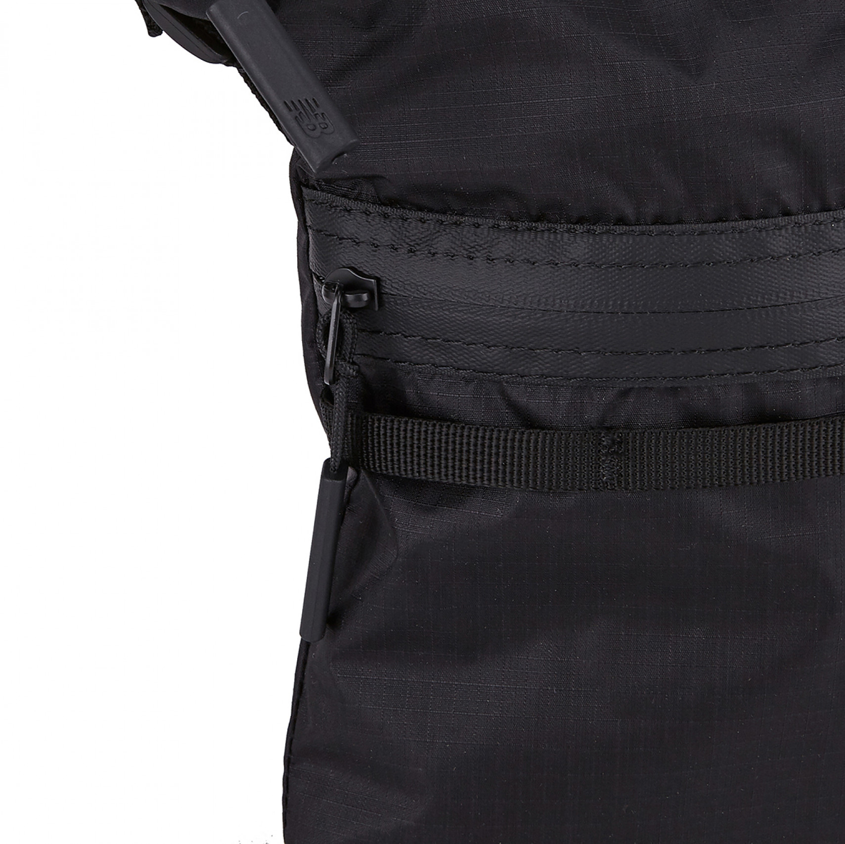 UNI 라이트 샤코슈백 블랙 / NBGCFB1106