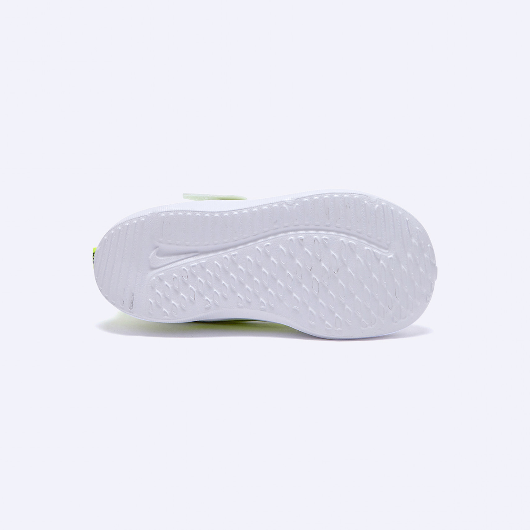 코스믹 러너 TD 화이트 볼트 블랙 / HM4401-106