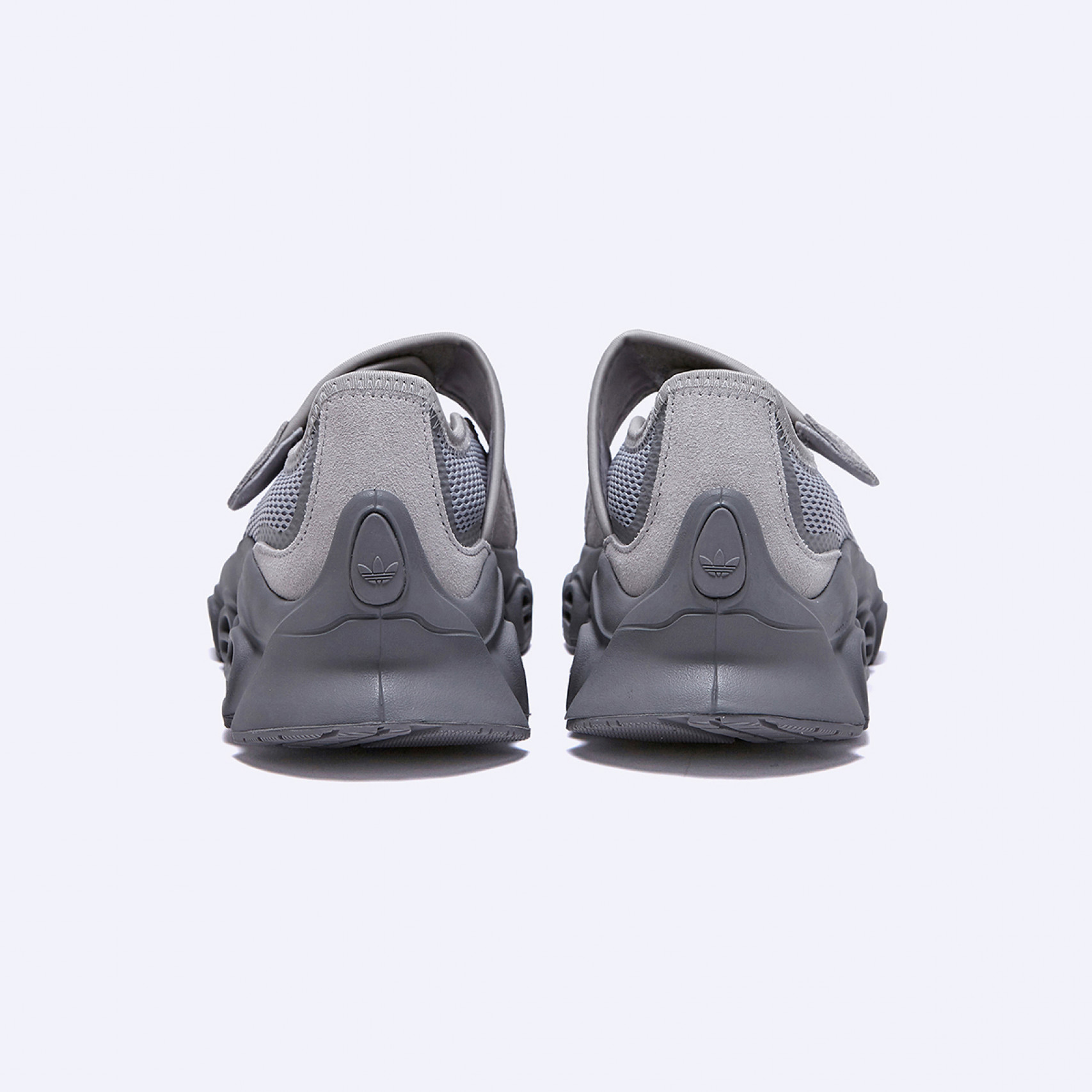 아디폼 메가제인 그레이 쓰리 그레이 투 / JH7556