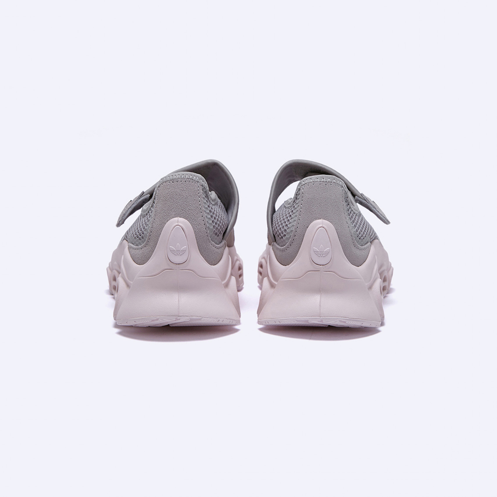 아디폼 메가제인 그레이 여성 / JP8116