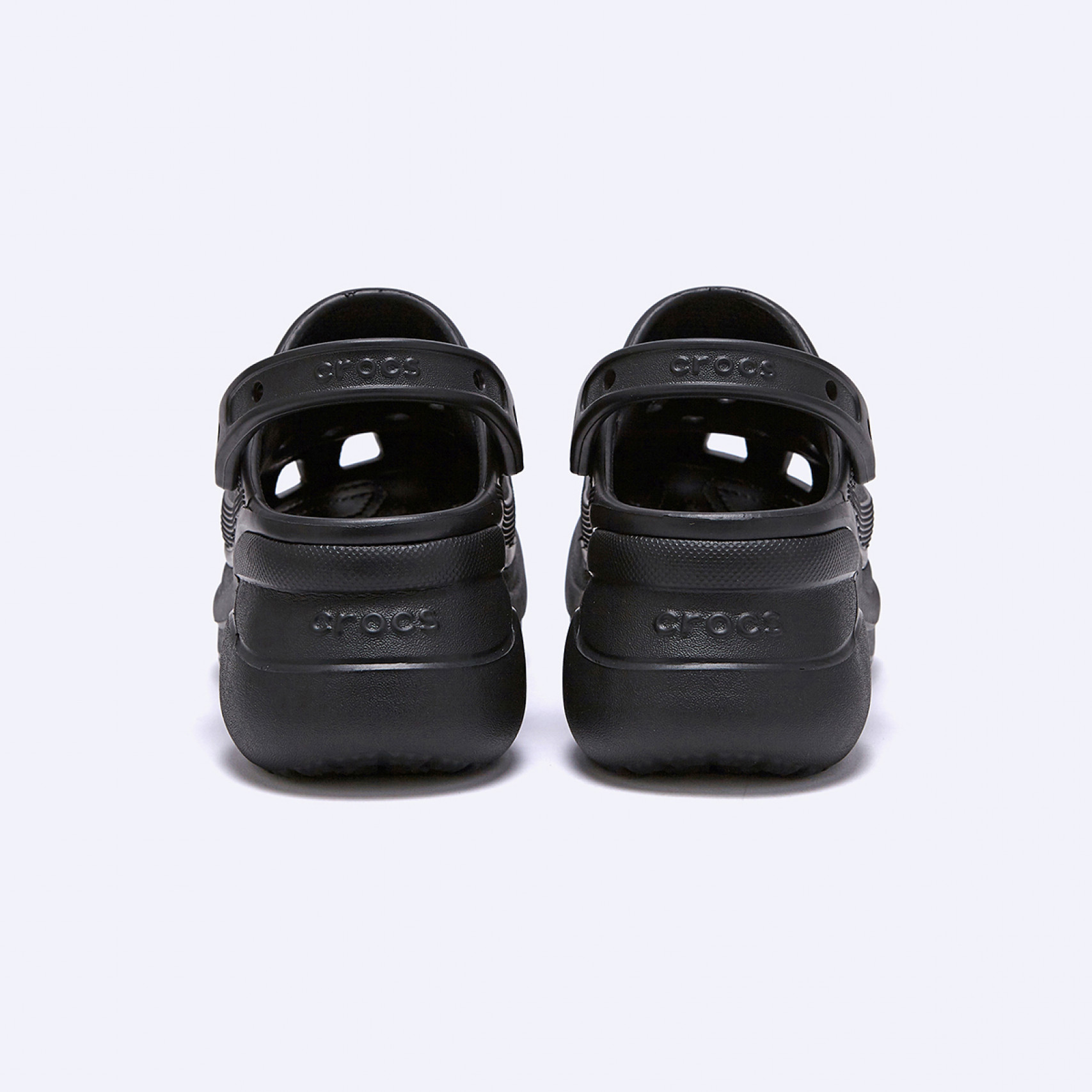 클래식 베이 클로그 블랙 여성 / 206302-001