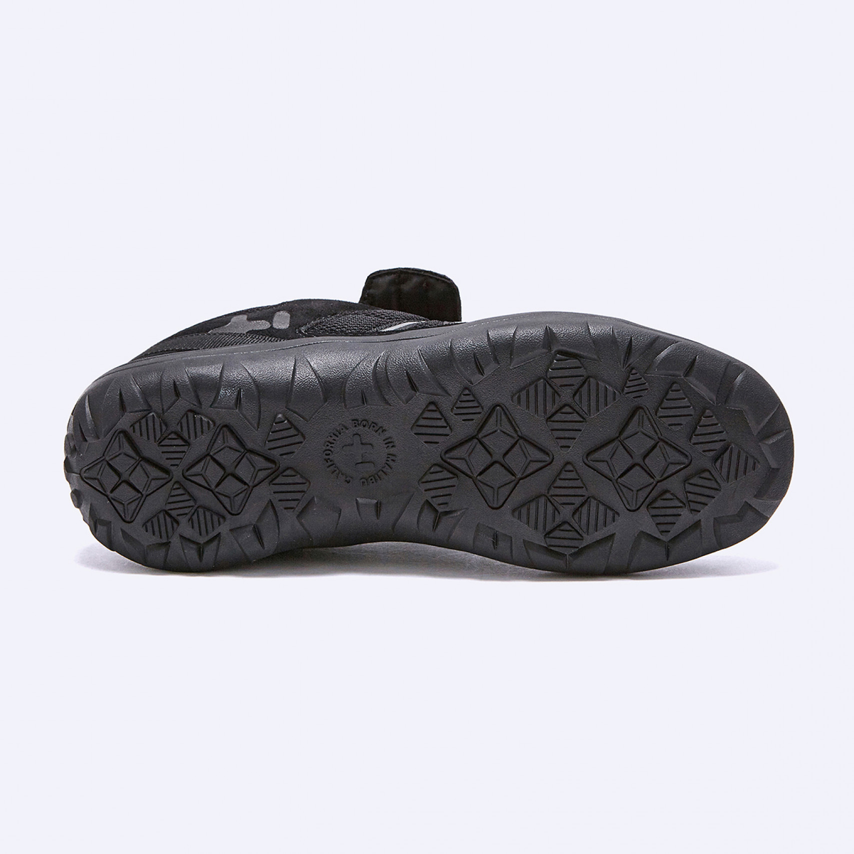 플랩 스웨이드 스니커즈 블랙 / FLOTFA3W44