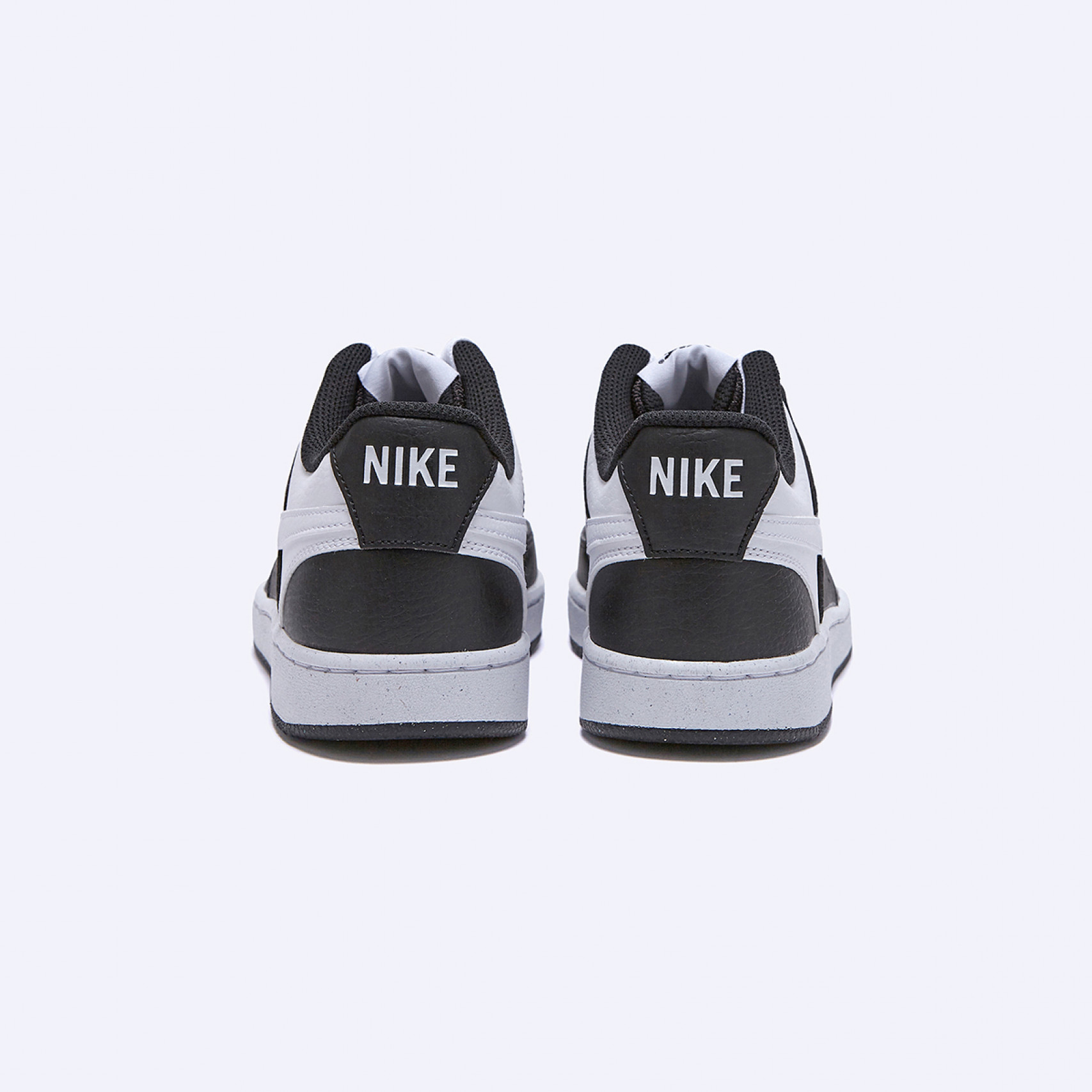 코트 비전 로우 블랙 / HM9862-001