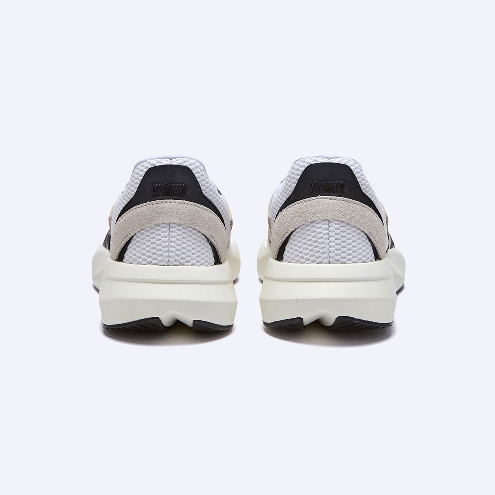 라이트블레이즈 베이지 남성 / JH6944