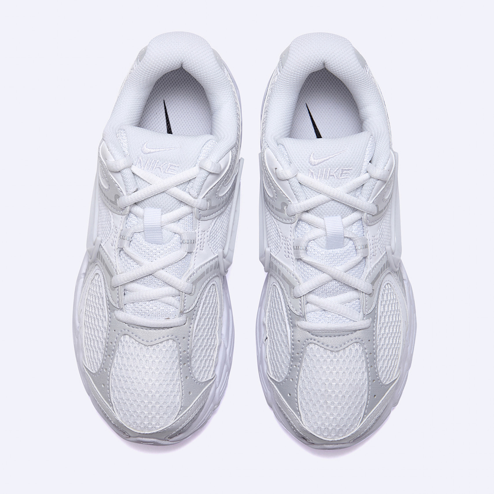 V5 RNR 화이트 여성 / HQ7901-101