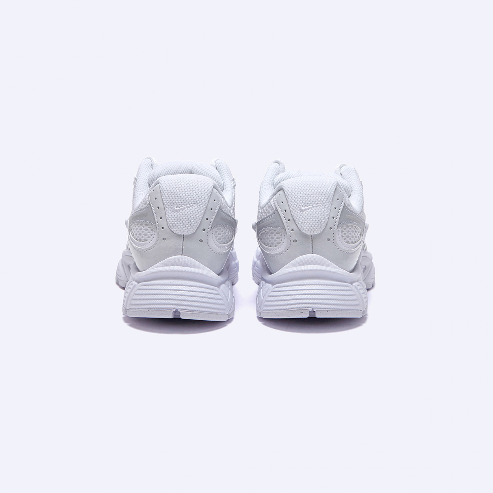 V5 RNR 화이트 여성 / HQ7901-101