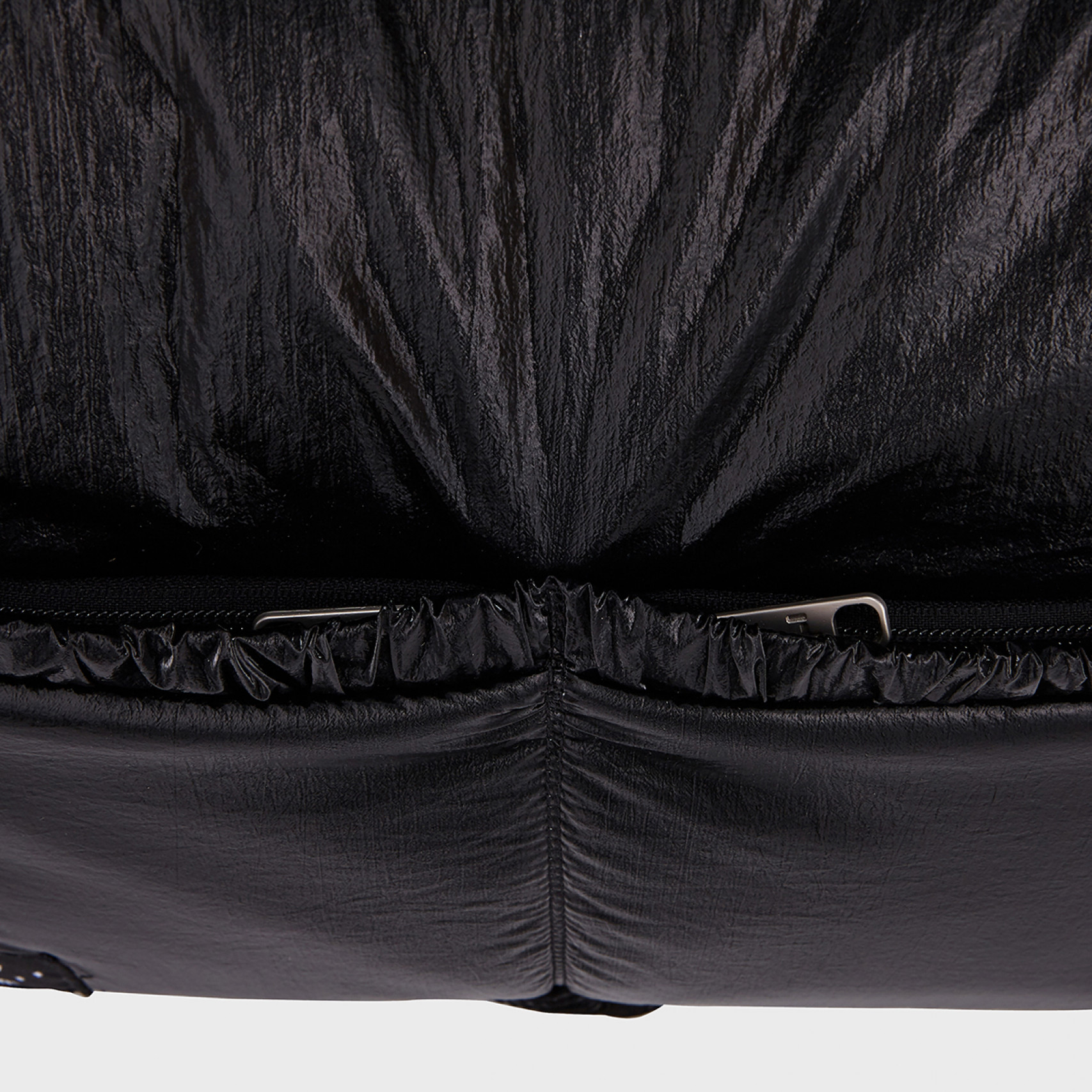 오찌x로파서울 랩탑 클러치 블랙 / FLOTFA3B03