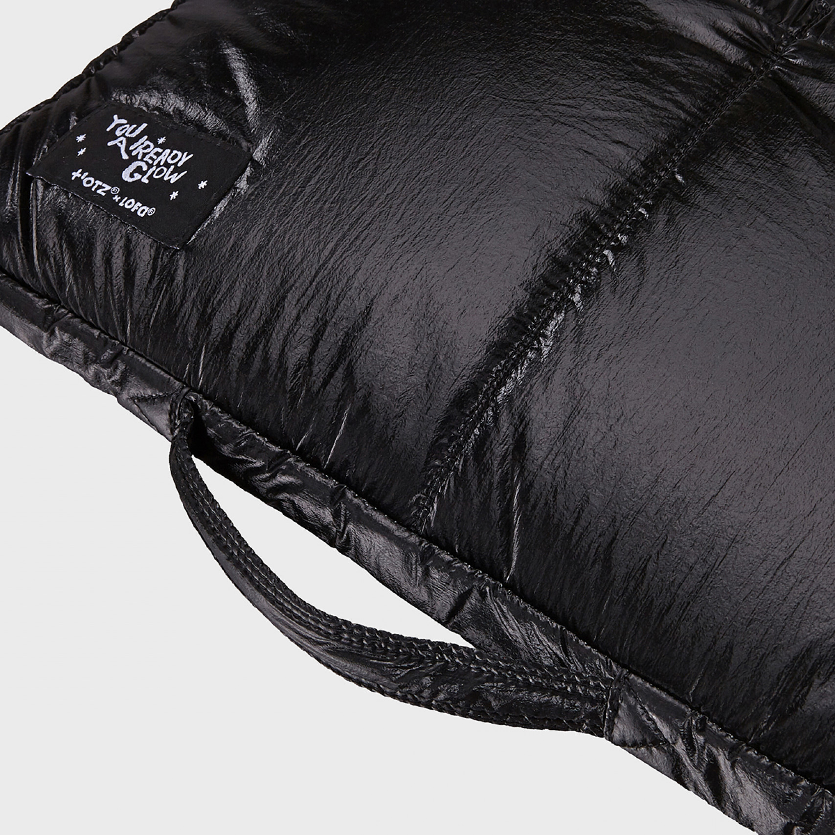 오찌x로파서울 랩탑 클러치 블랙 / FLOTFA3B03